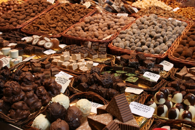 vitrine-CHATEAUVERT-min_chocolates_chocolate_nibble_sweetness_fine_chocolates_gourmet_candy_brand-752083